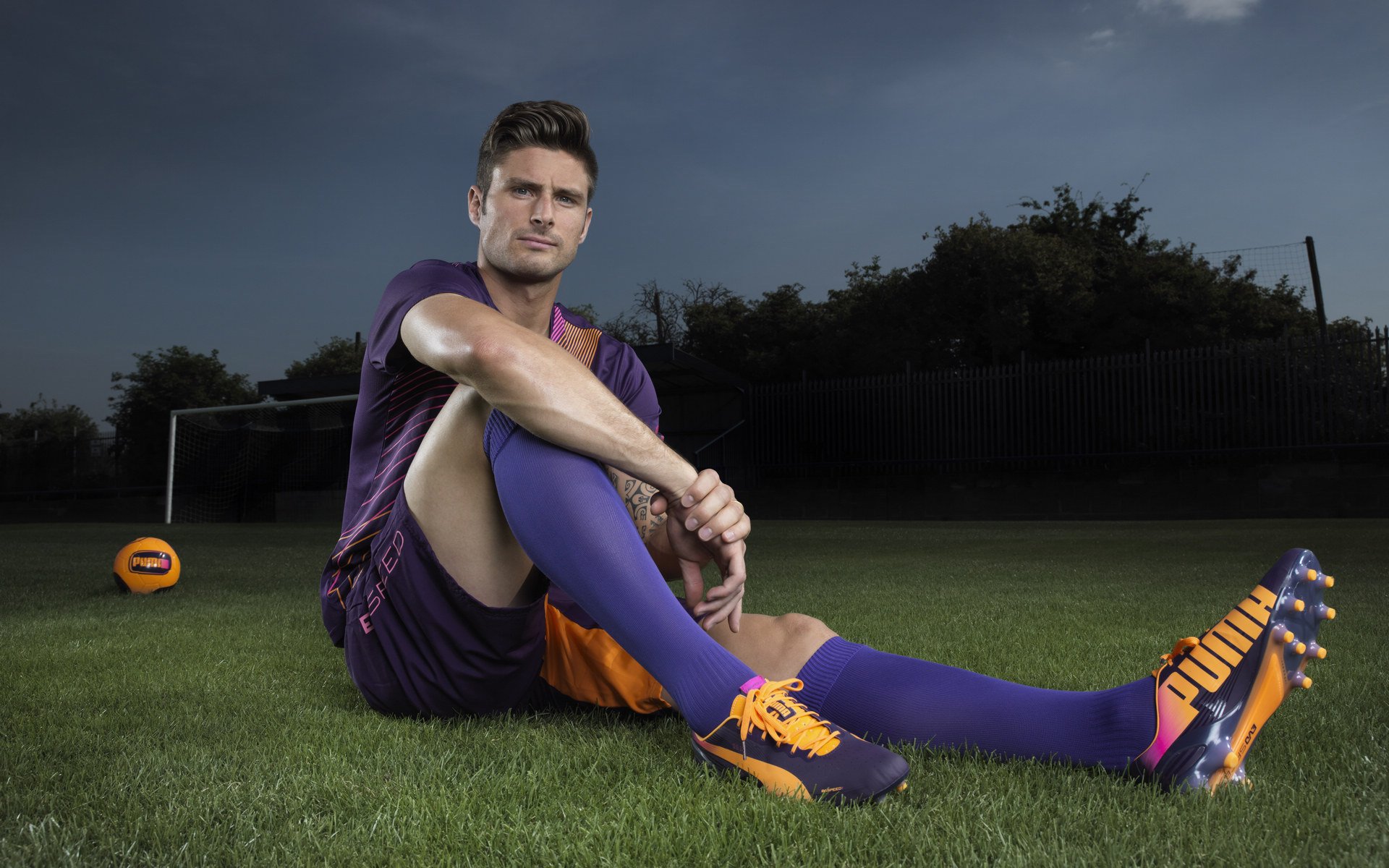 不止于赛场：F1在科技与娱乐结合的新路径，f1赛车科技